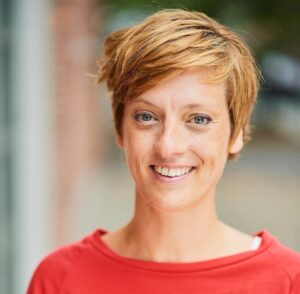 Petra DE ROOS